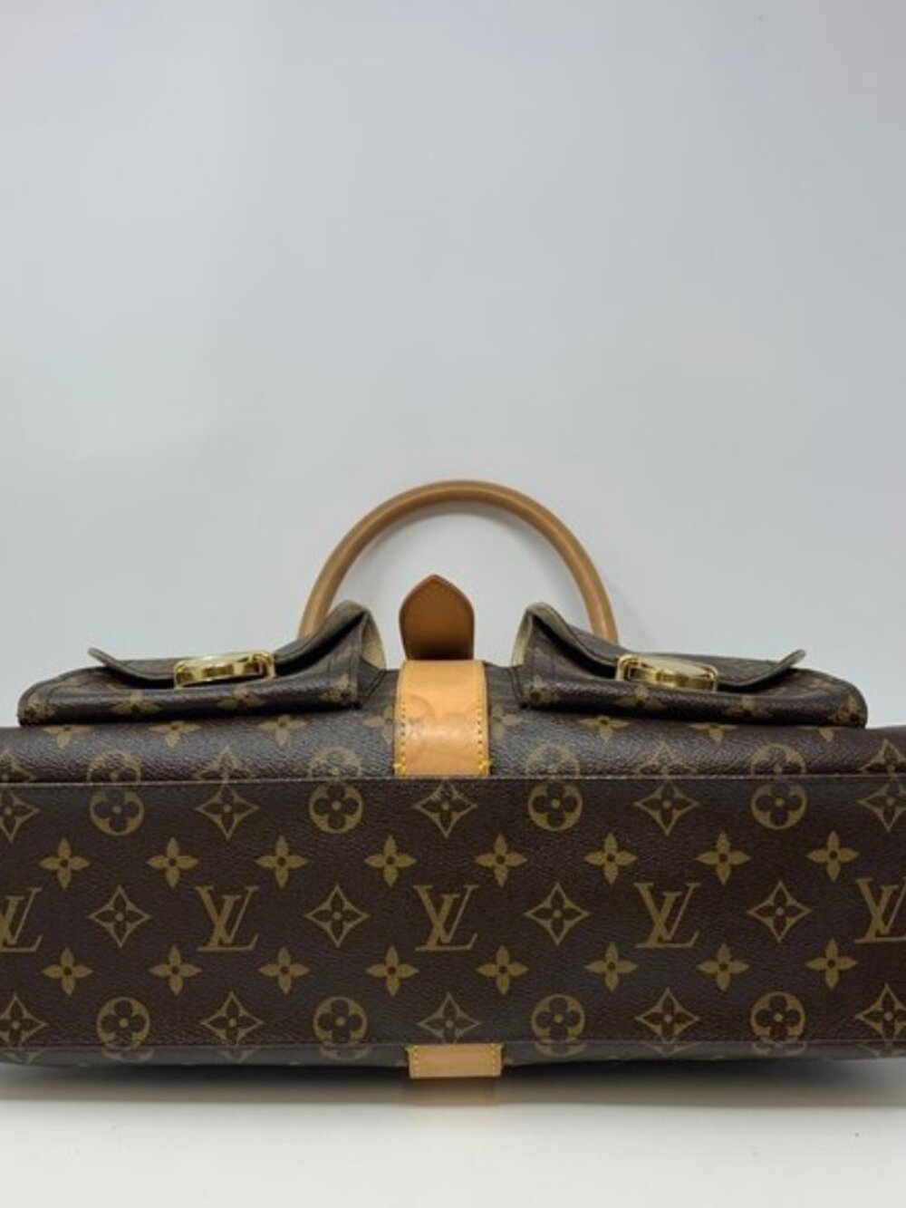 LOUIS VUITTON Monogram Canvas Manhattan GM - Picture 5 of 15